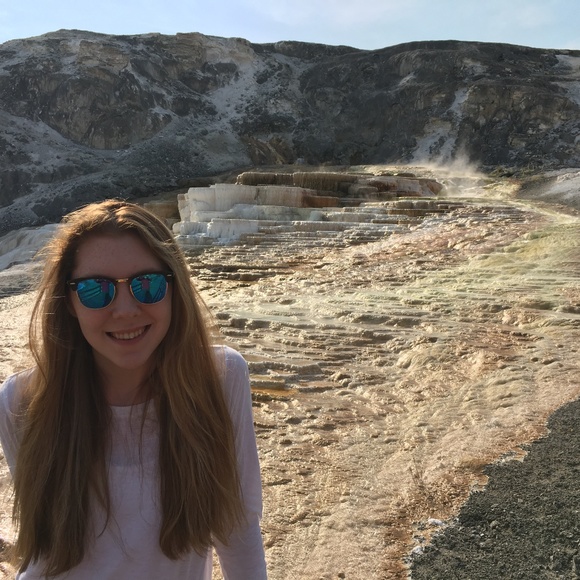 Meet your Posher, Amelia - Picture 3 of 8